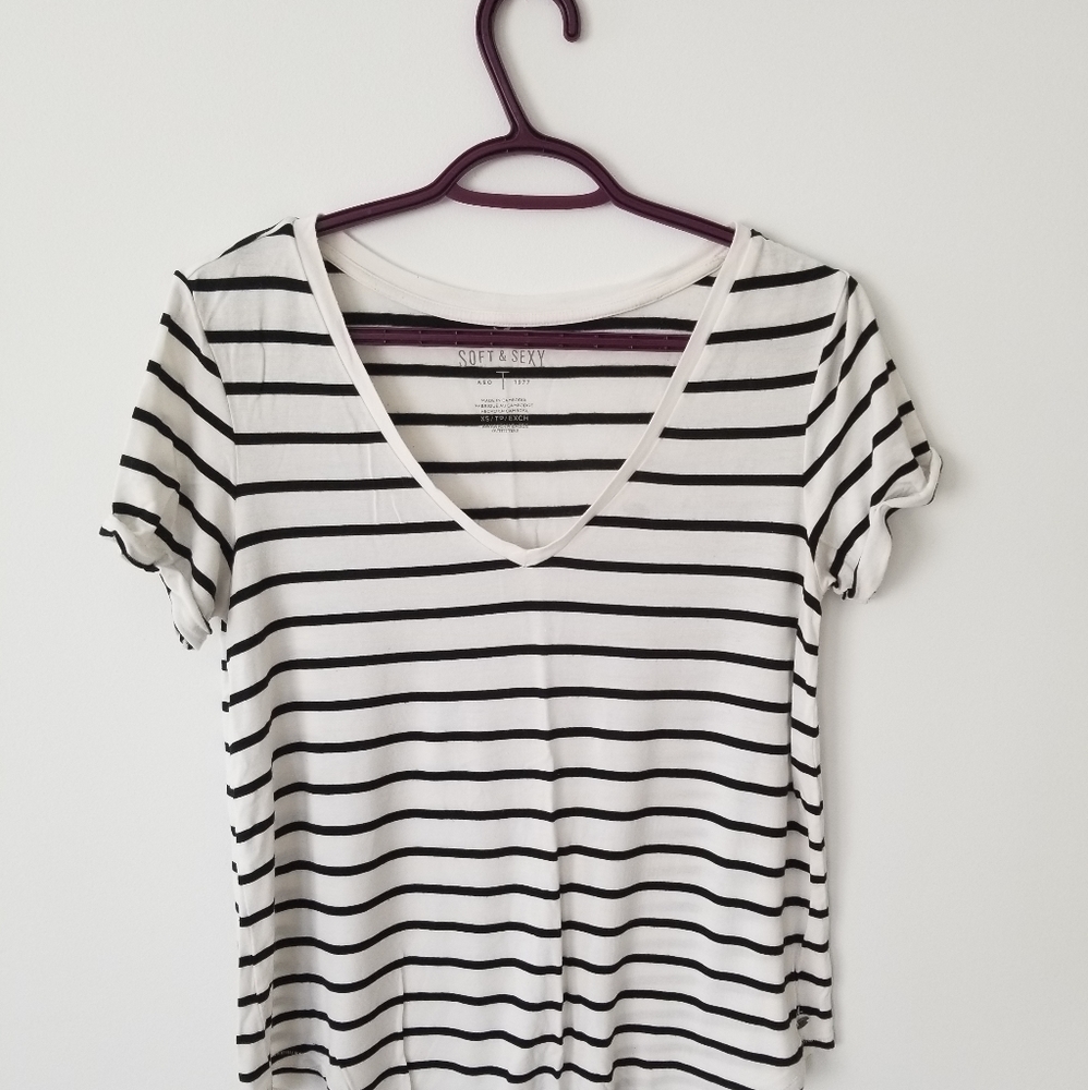 striped American Eagle t-shirt
